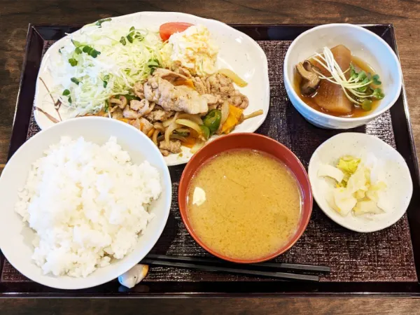 生姜焼き定食の写真