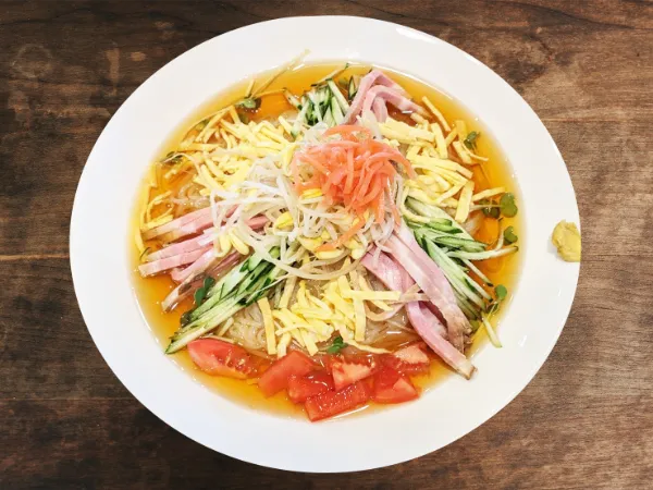 冷やし中華の写真